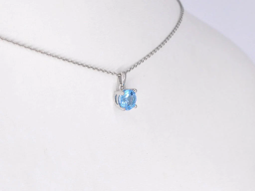White gold pendant with topaz - Image 4