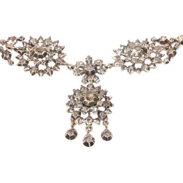 A father's love: the Victorian diamond garland necklace from the 1850s  - Image 5