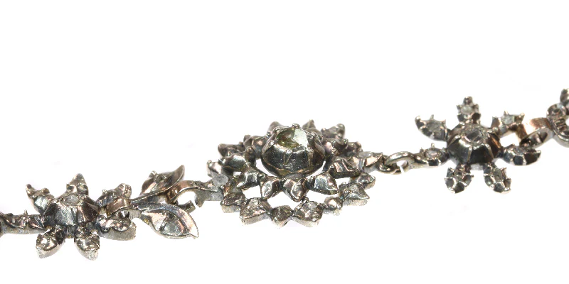 A father's love: the Victorian diamond garland necklace from the 1850s  - Image 7