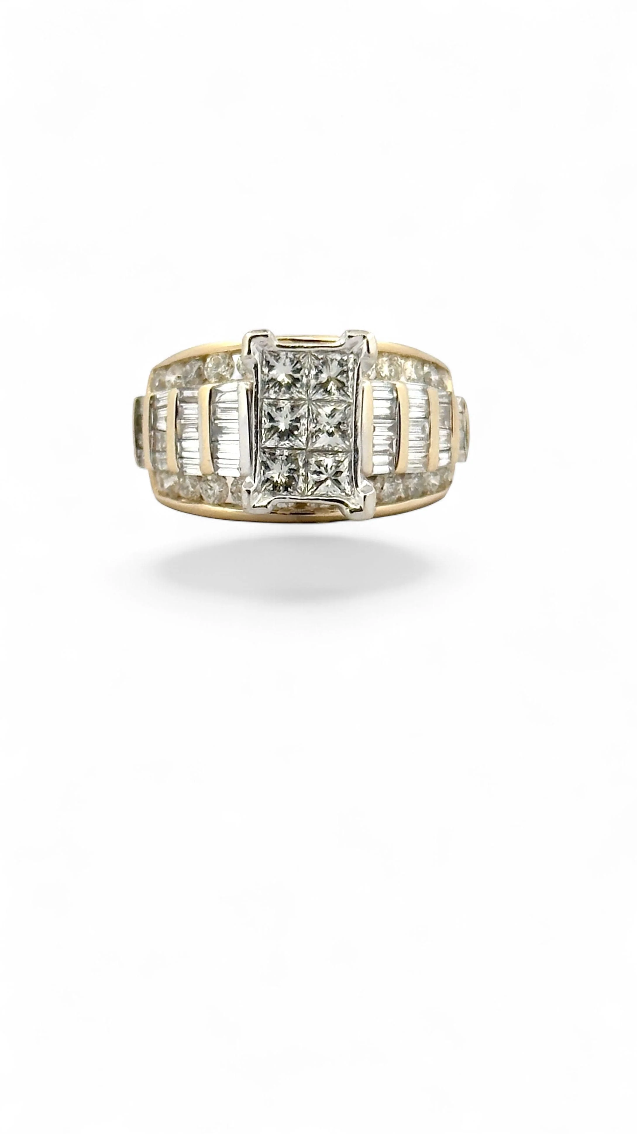 14-carat two-tone gold ring with natural diamonds  - Image 3