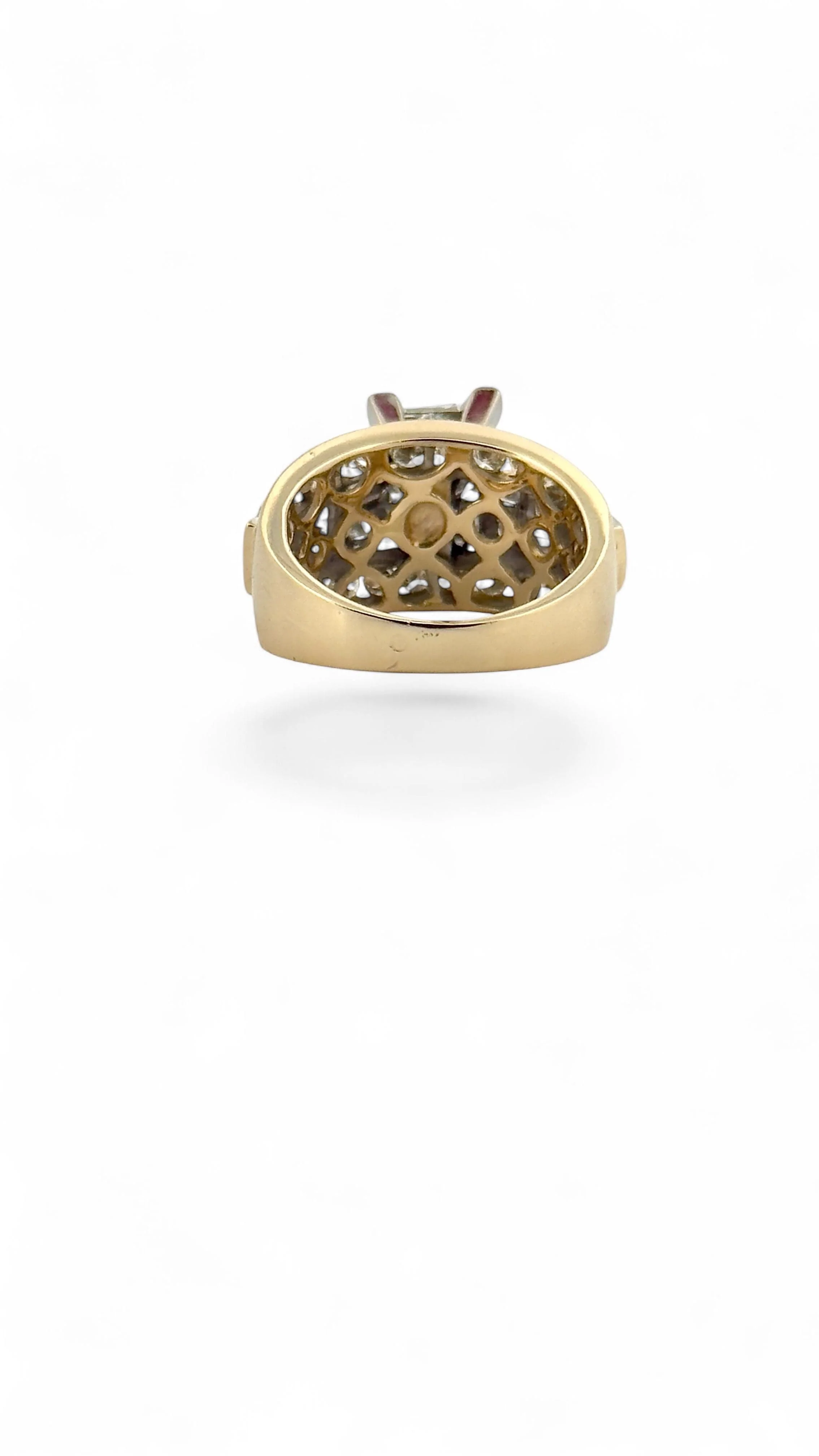 14-carat two-tone gold ring with natural diamonds  - Image 4