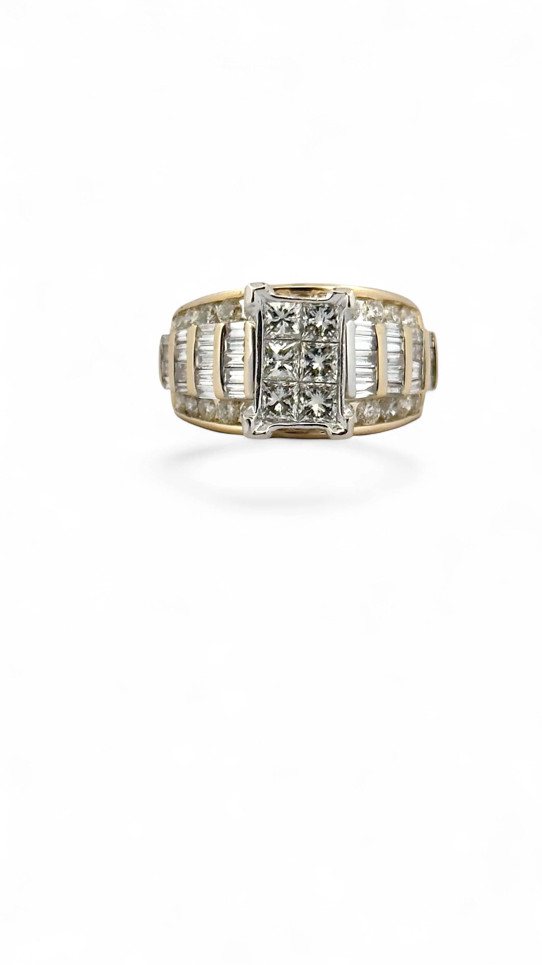 14-carat two-tone gold ring with natural diamonds  - Image 6