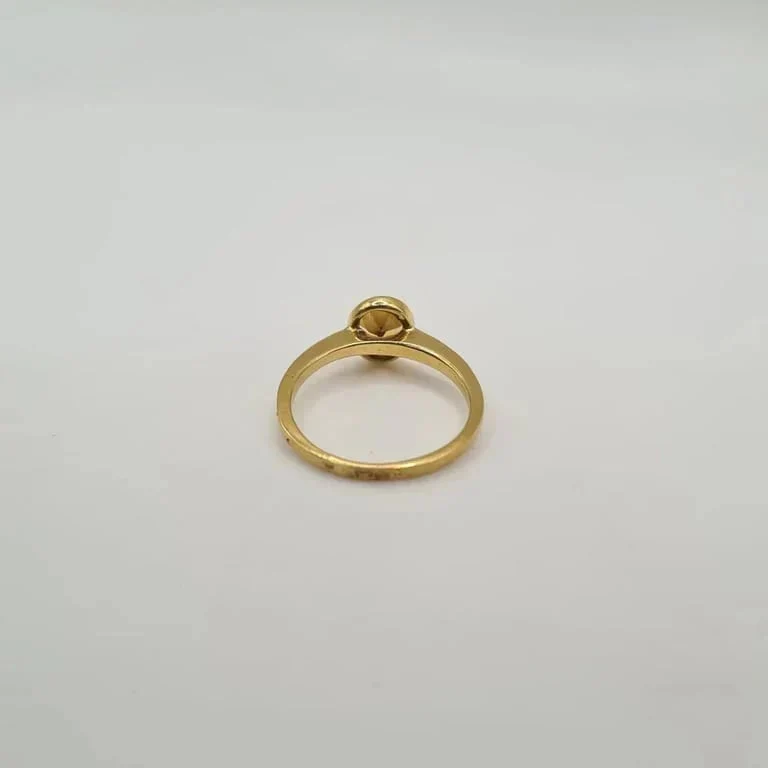 Solitaire 18-carat yellow gold set with an oval citrine  - Image 3