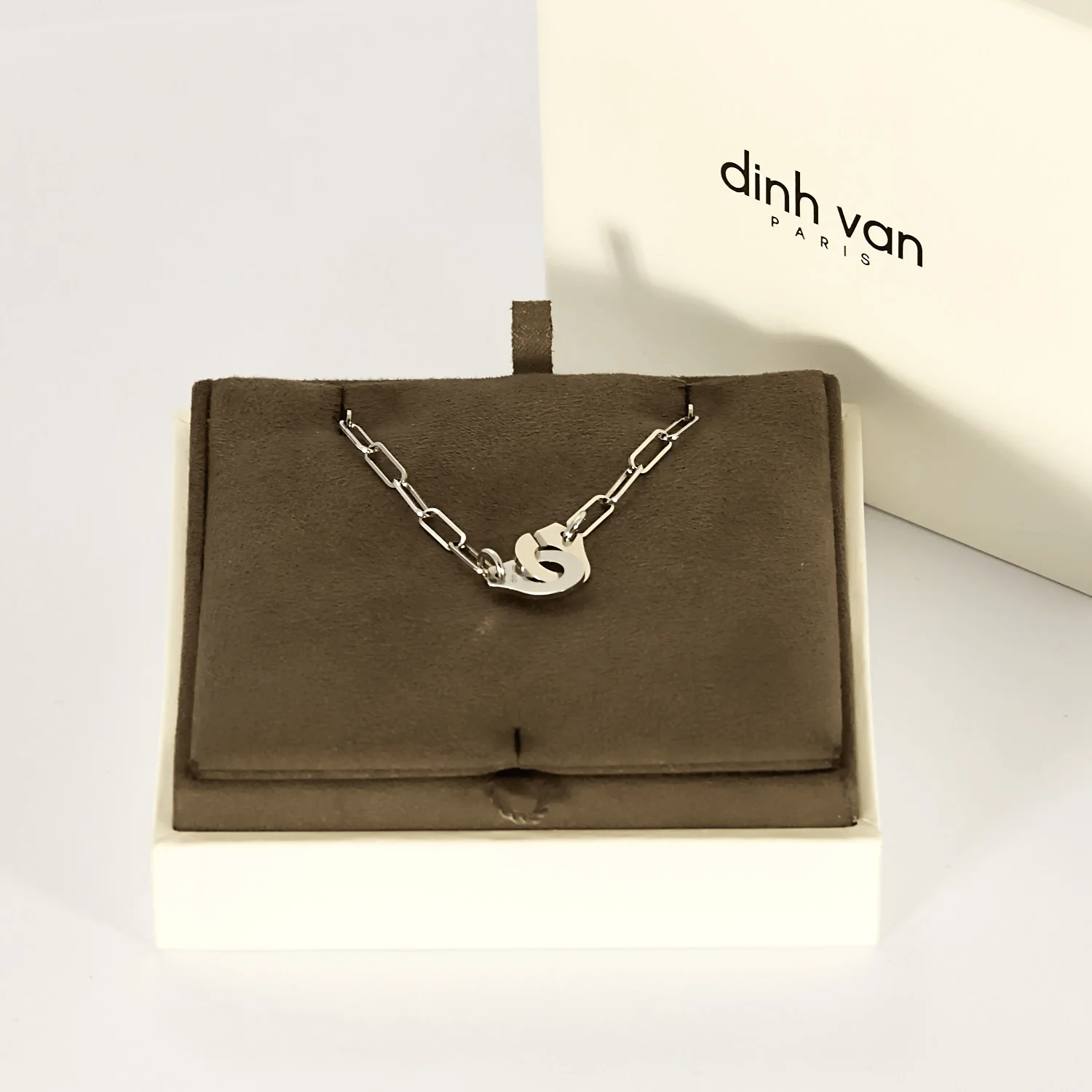 DINH VAN - R10 handcuff necklace in white gold  - Image 3