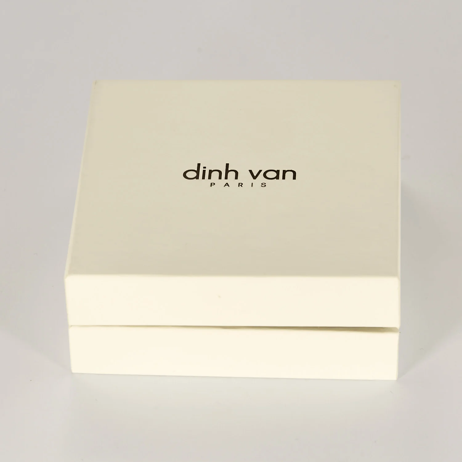 DINH VAN - R10 handcuff necklace in white gold  - Image 8