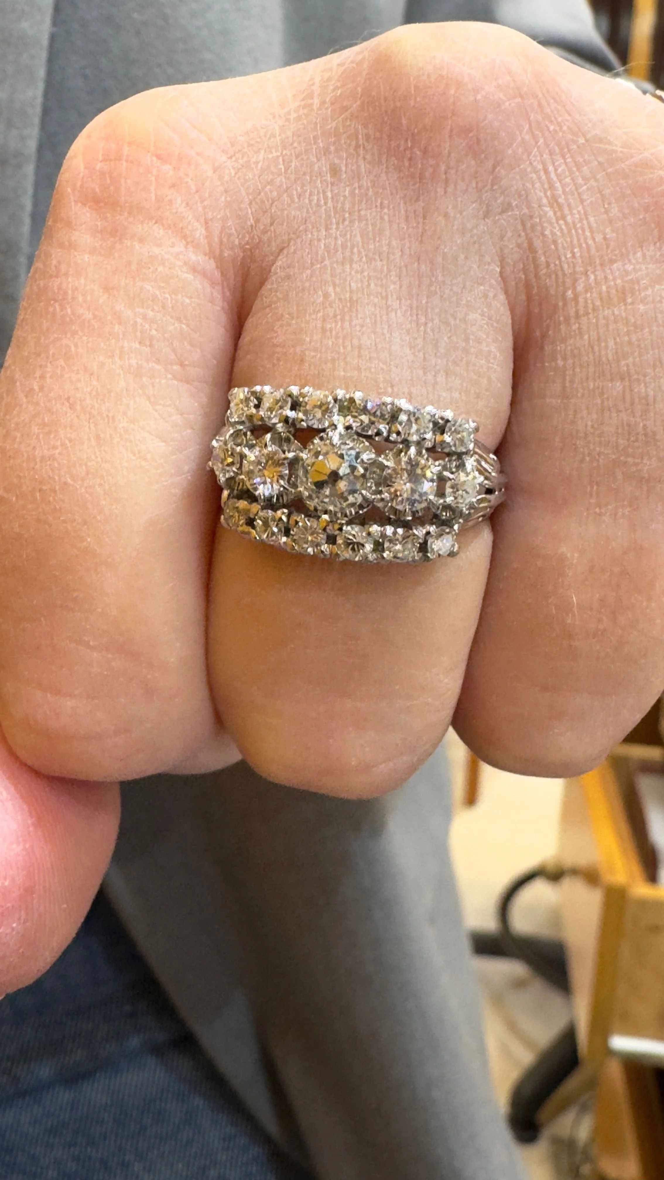 Antique white gold garter ring with diamonds - Image 6