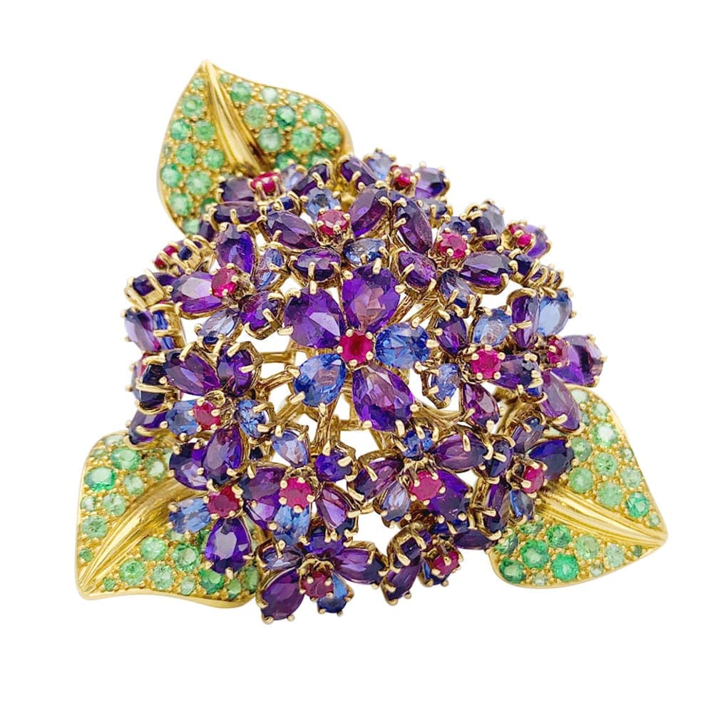 René Boivin clip, “Bouquet de Violettes”, yellow gold, colored gems. - Image 6
