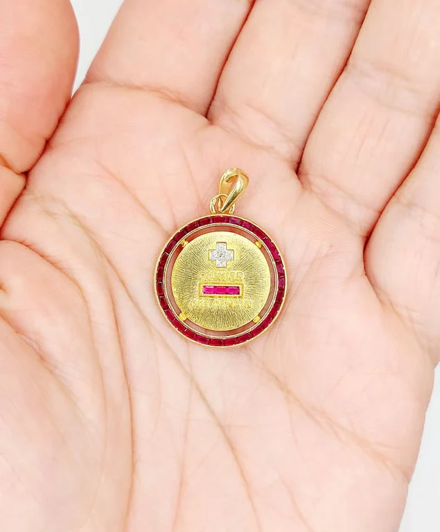 AUGIS - RARE Yellow Gold Love Medal Pendant Calibrated Diamonds and Rubies - Image 10