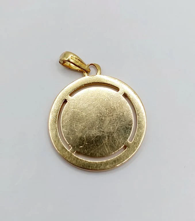AUGIS - RARE Yellow Gold Love Medal Pendant Calibrated Diamonds and Rubies - Image 6