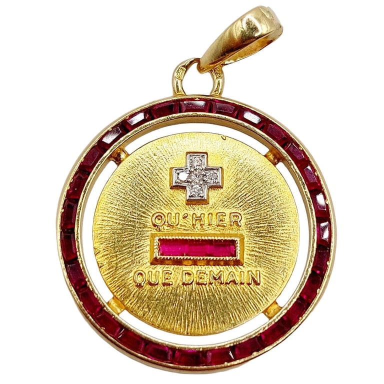 AUGIS - RARE Yellow Gold Love Medal Pendant Calibrated Diamonds and Rubies - Image 7
