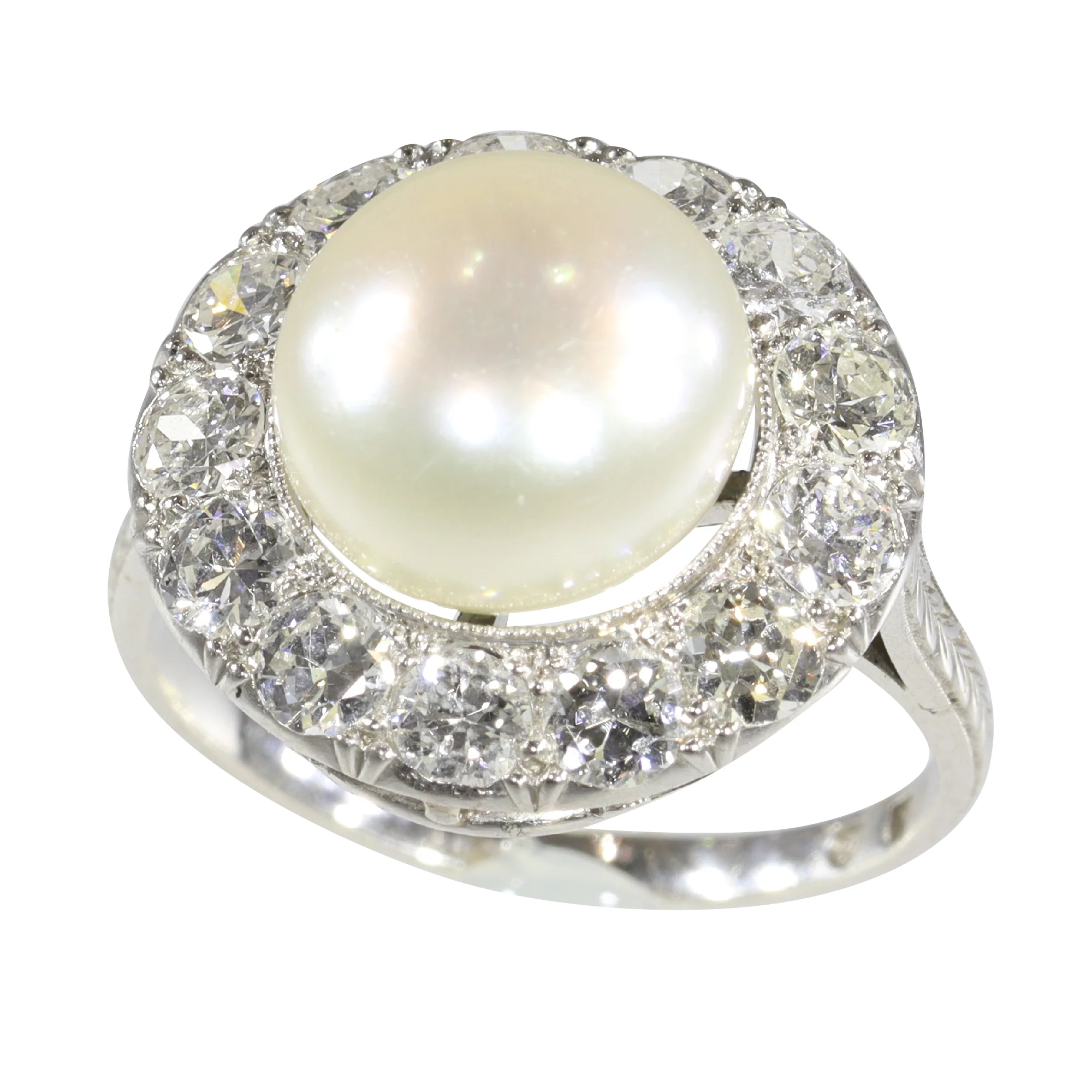 Jewel of the past: a diamond-set engagement ring from the 1930s  - Image 10