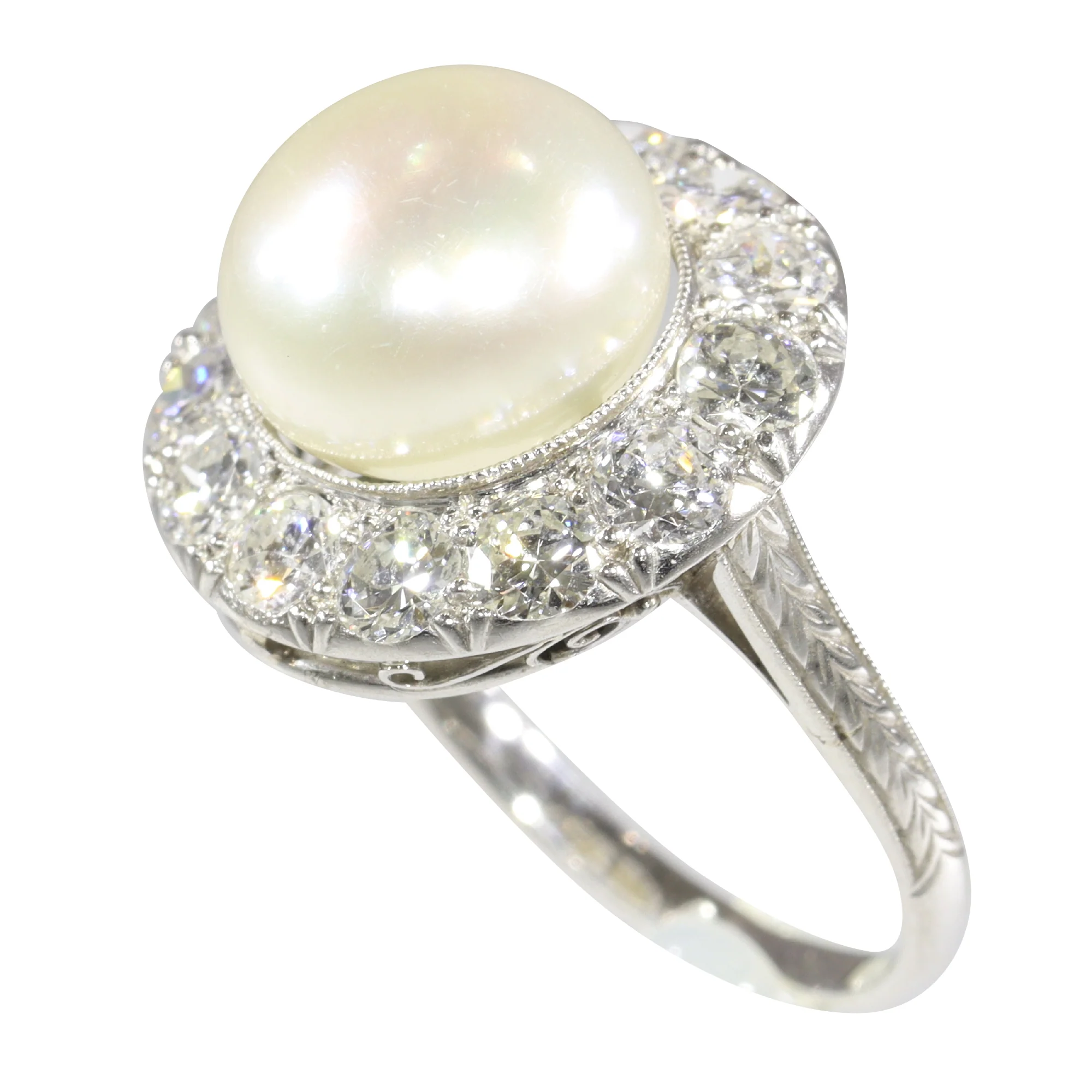 Jewel of the past: a diamond-set engagement ring from the 1930s  - Image 11