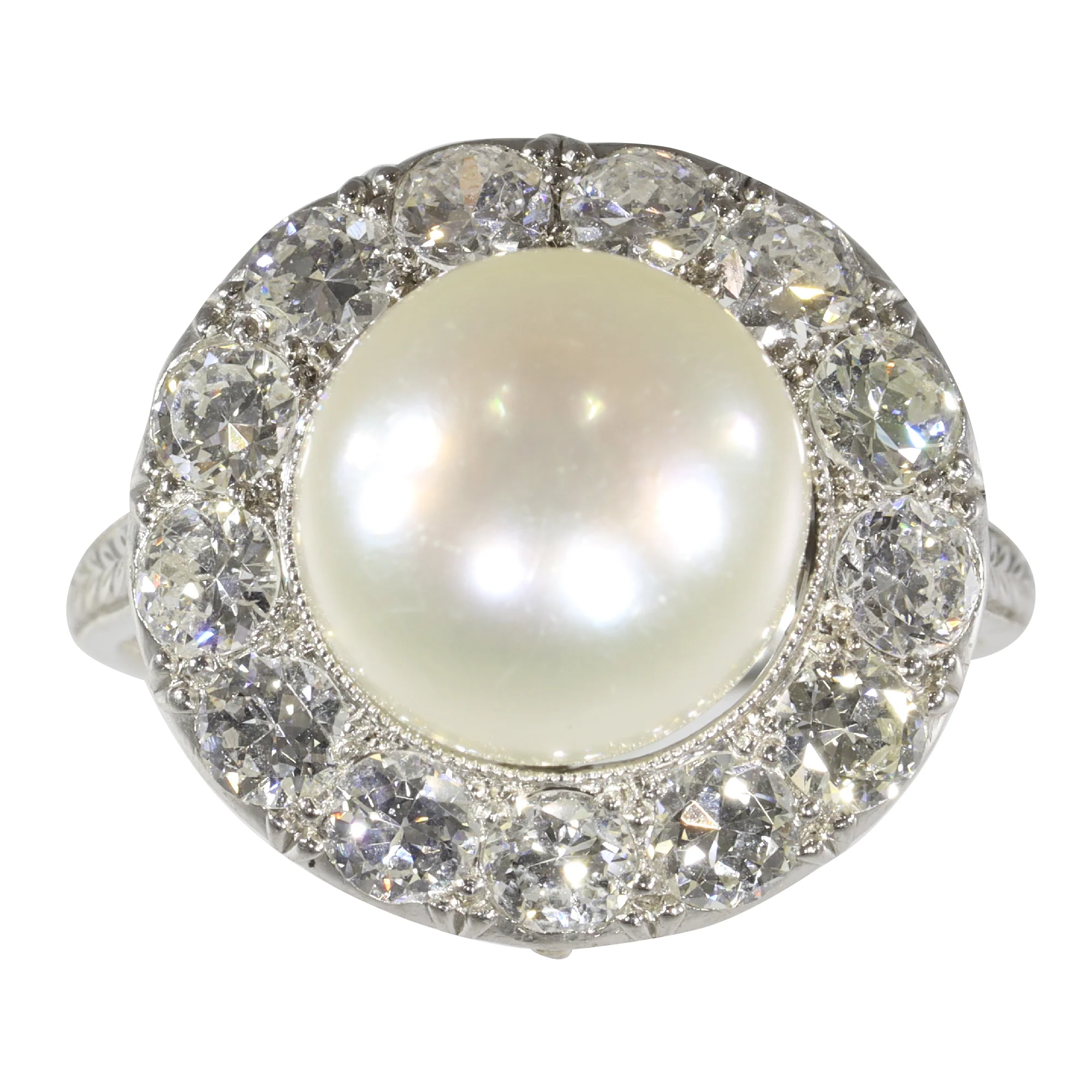 Jewel of the past: a diamond-set engagement ring from the 1930s  - Image 8