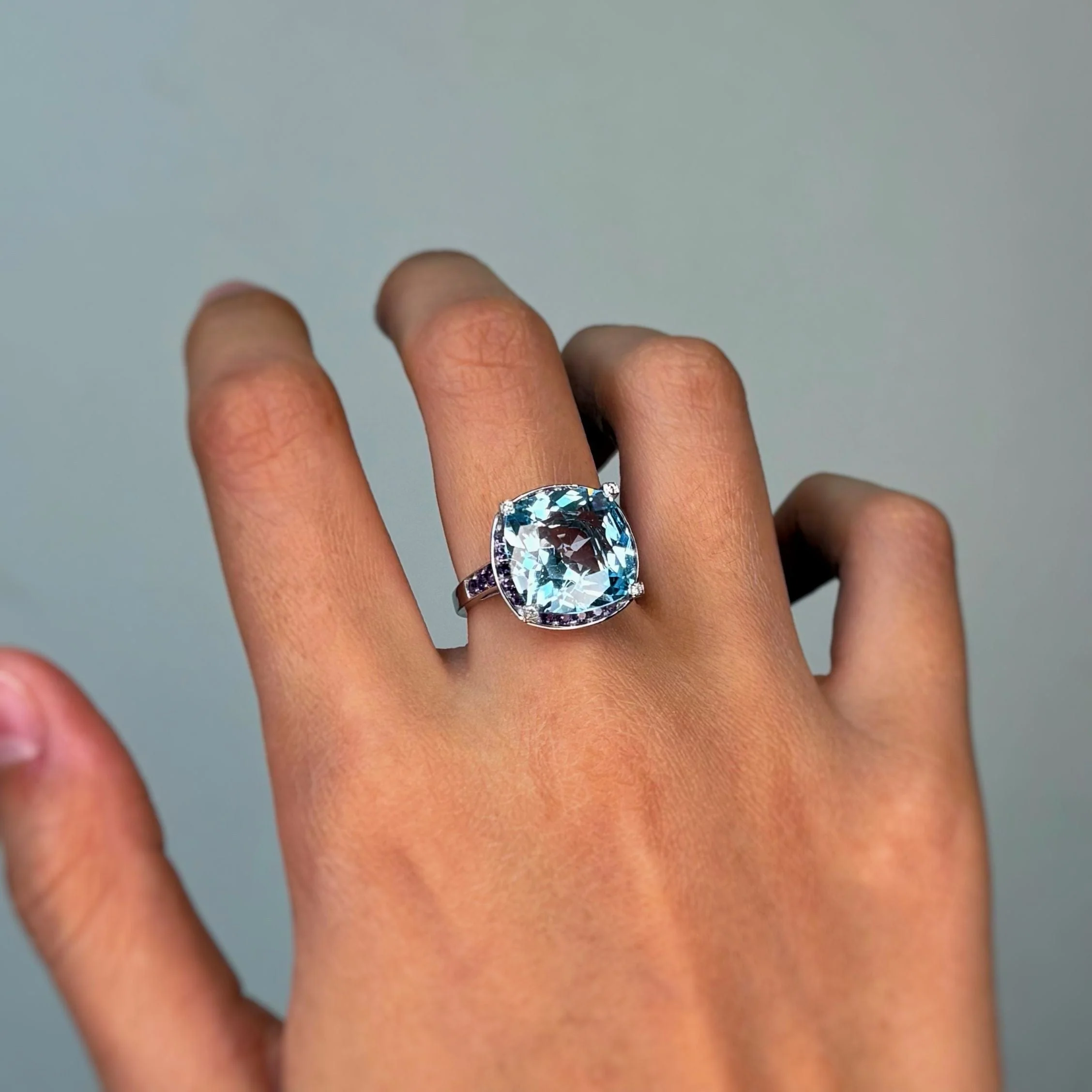 White Gold Ring Color of Love - MAUBOUSSIN  - Image 7