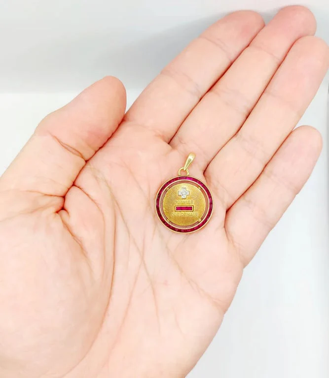 AUGIS - ULTRA RARE Love medal 23mm yellow gold, diamond and ruby calibrated "+ than yesterday - than tomorrow" - Image 11