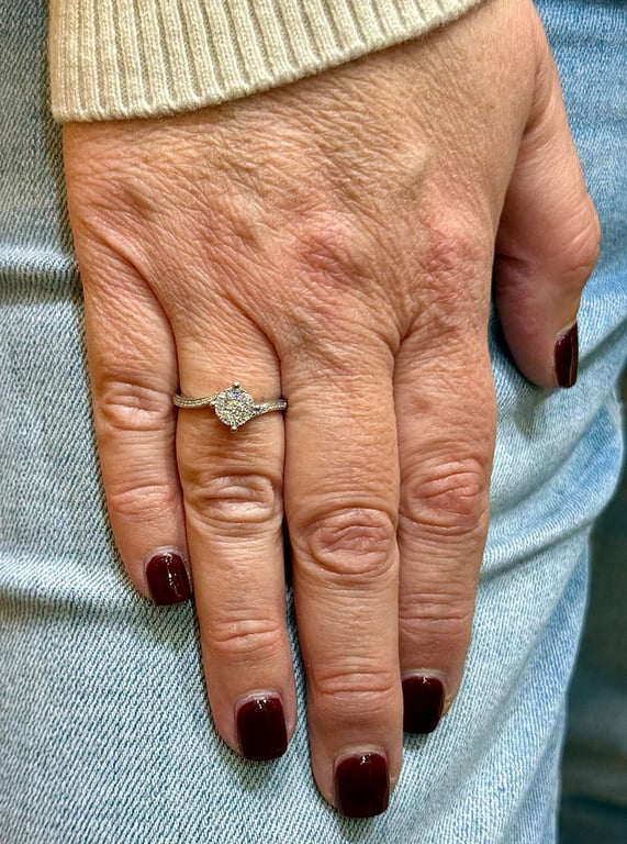 Solitaire wavy in white gold and diamonds  - Image 3