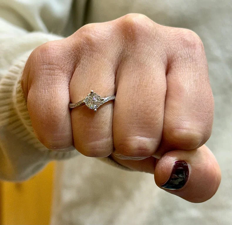 Solitaire wavy in white gold and diamonds  - Image 5