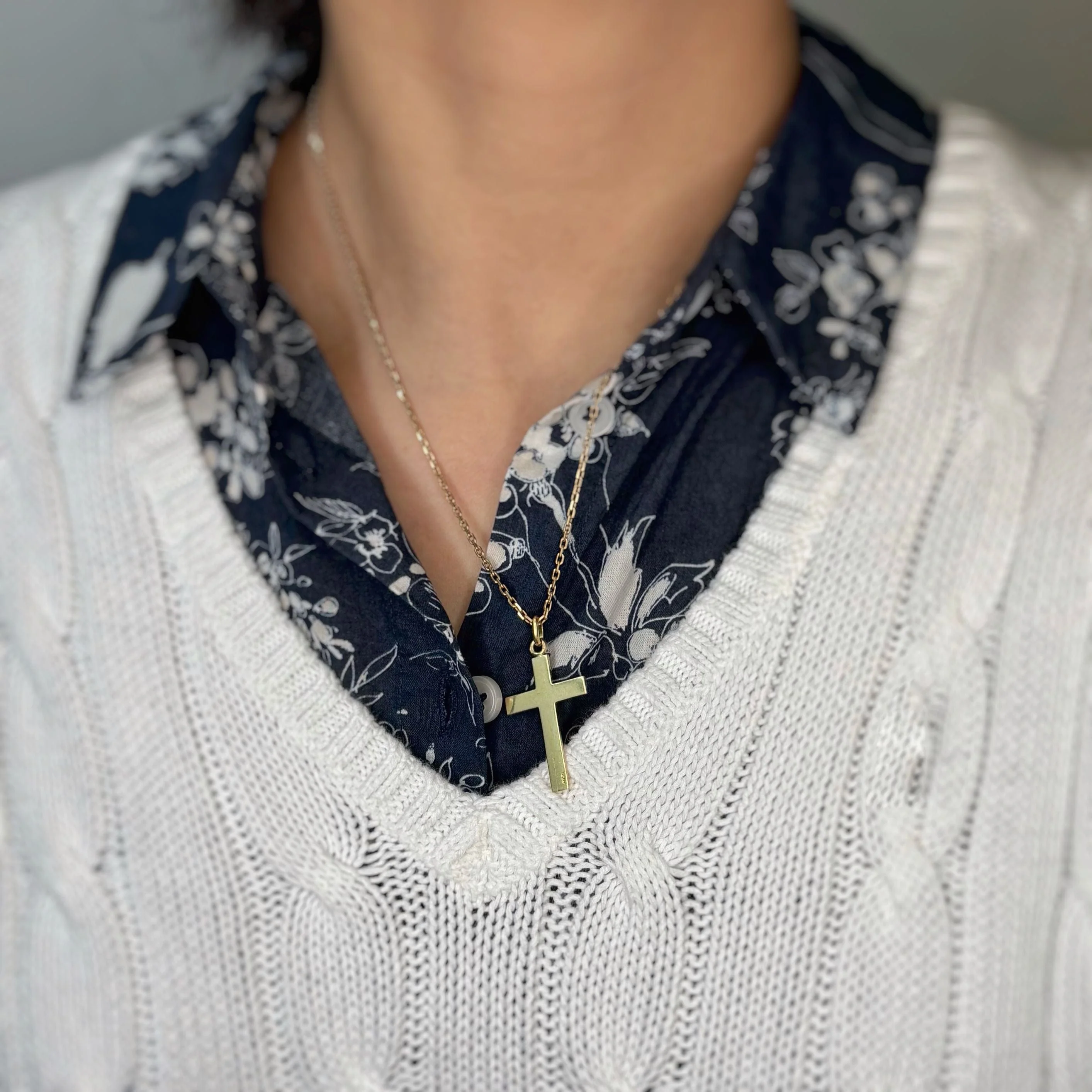 Yellow Gold Cross Pendant - AUGIS  - Image 4