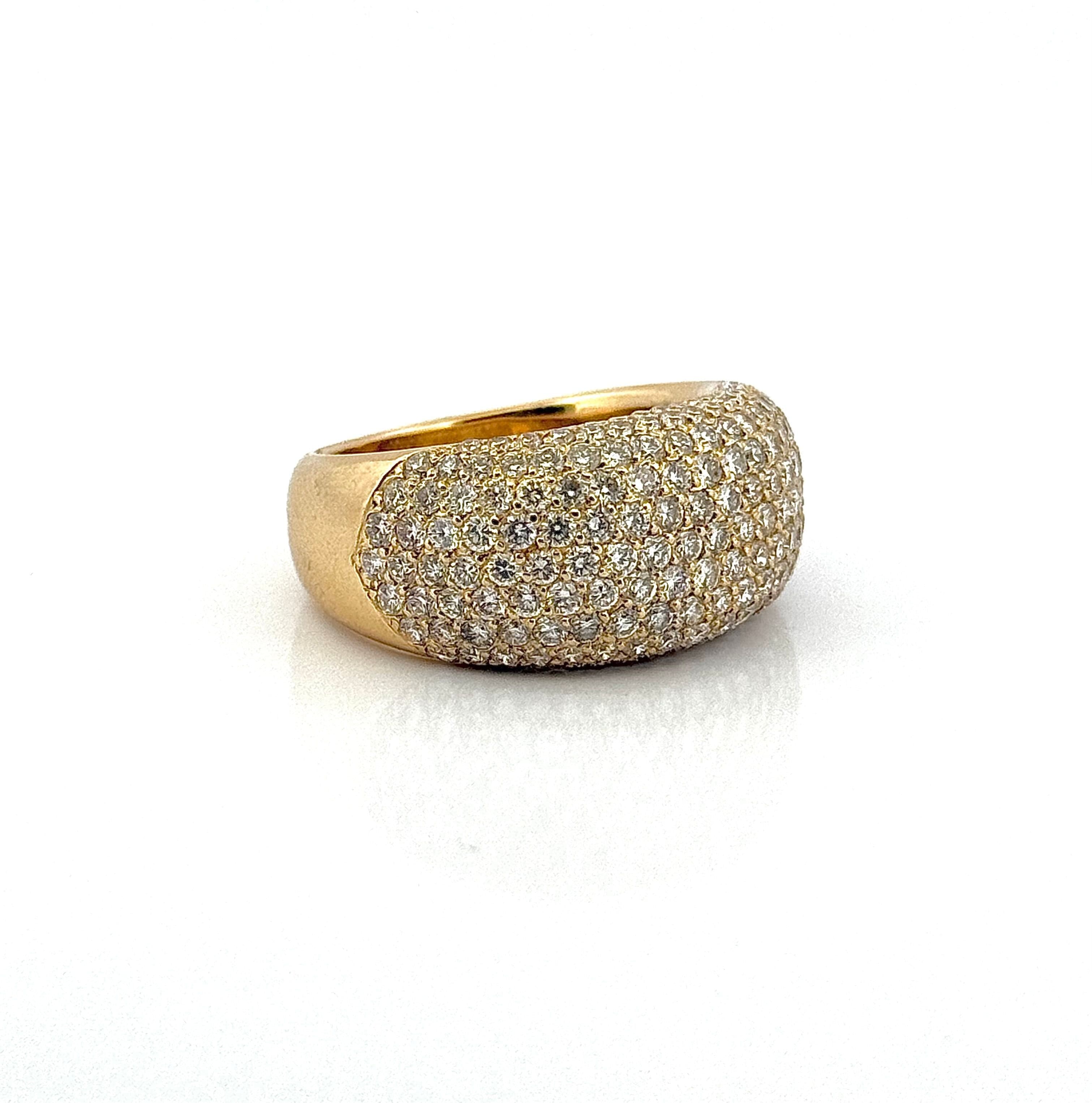 Domed yellow gold ring with diamond pavé  - Image 10