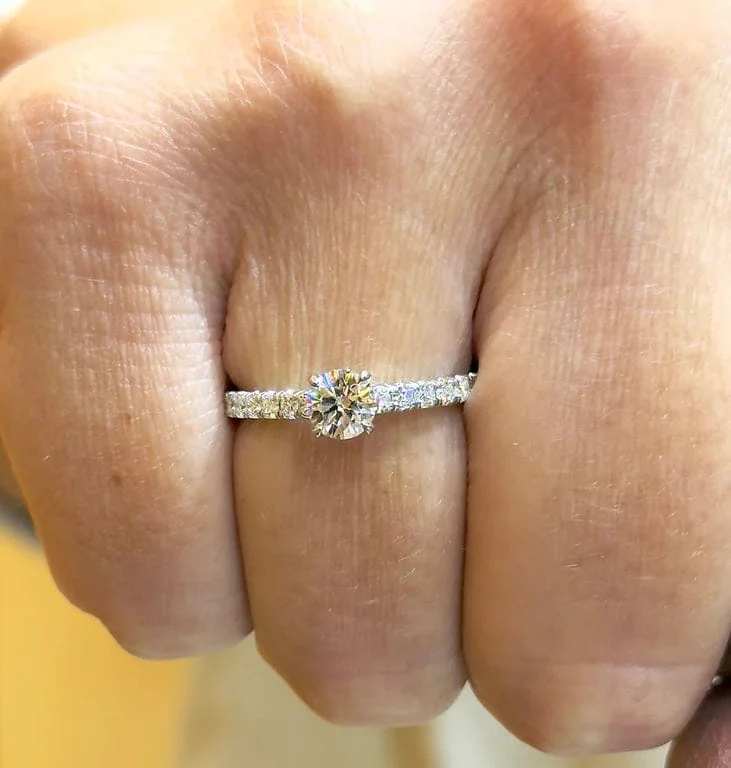 Solitaire Cartier in diamonds on platinum setting  - Image 3