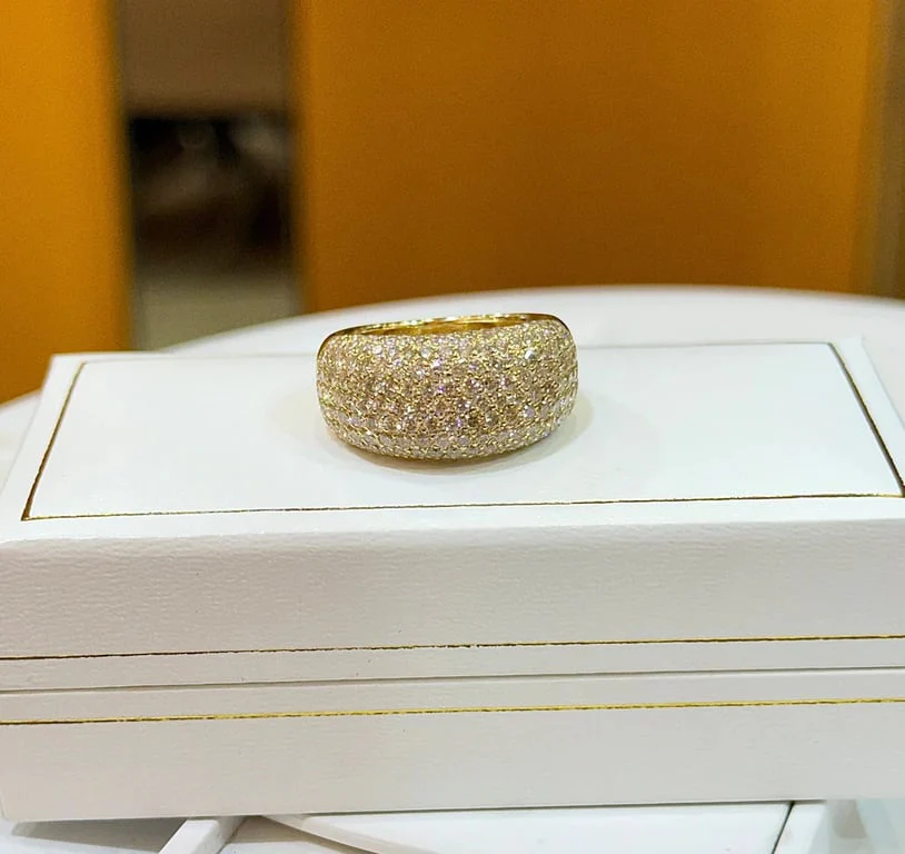 full diamond band ring in 18-carat yellow gold  - Image 7