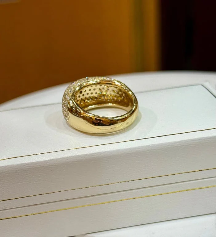 full diamond band ring in 18-carat yellow gold  - Image 8