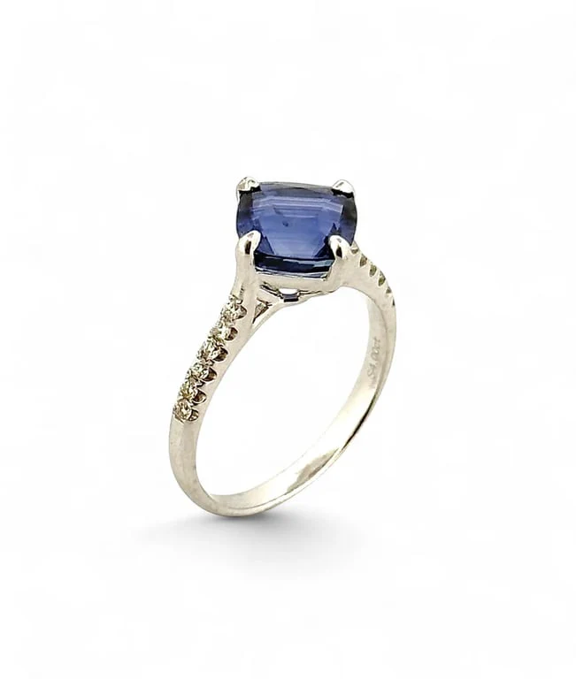 Solitaire in 18k white gold, Ceylon sapphire and diamonds  - Image 3