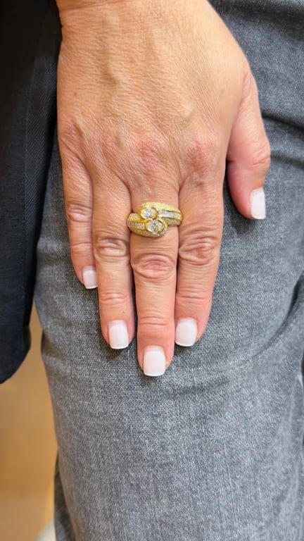 Domed ring Toi & Moi in yellow gold and diamonds  - Image 10