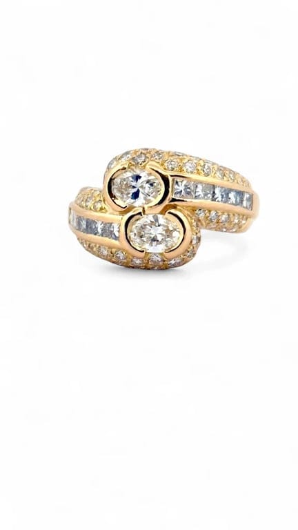 Domed ring Toi & Moi in yellow gold and diamonds  - Image 3