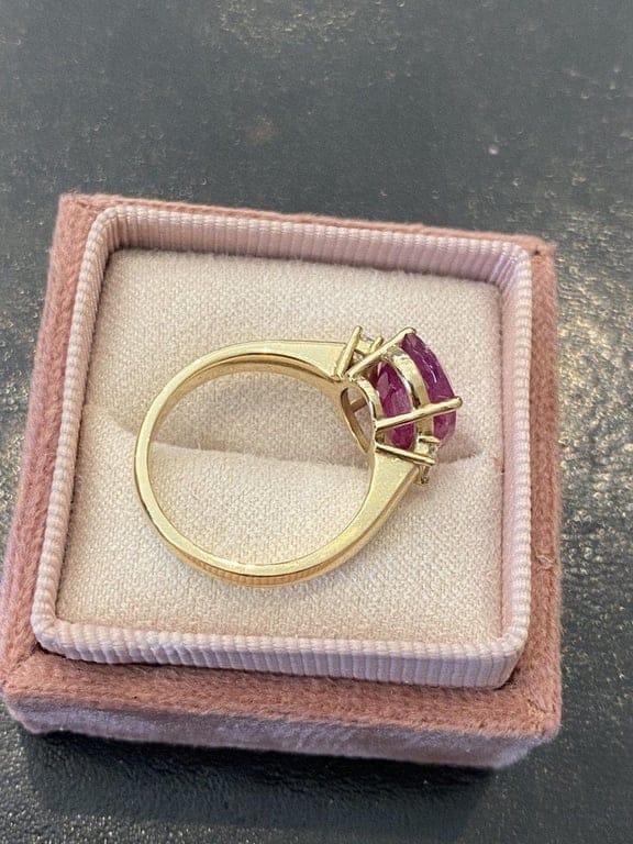 Yellow gold ring, unheated ruby 5.23 carats with Certificate  - Image 5