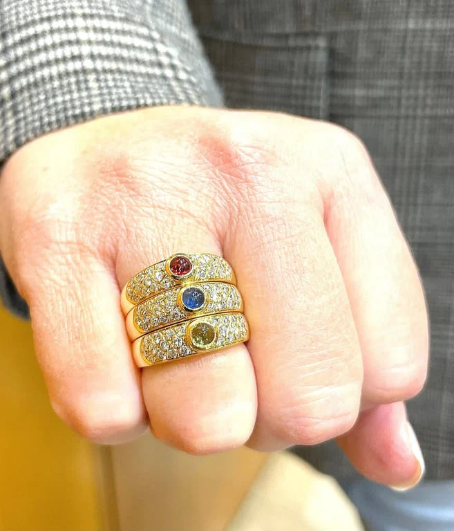 3 rings in 18-carat yellow gold, natural diamonds and precious stones  - Image 10