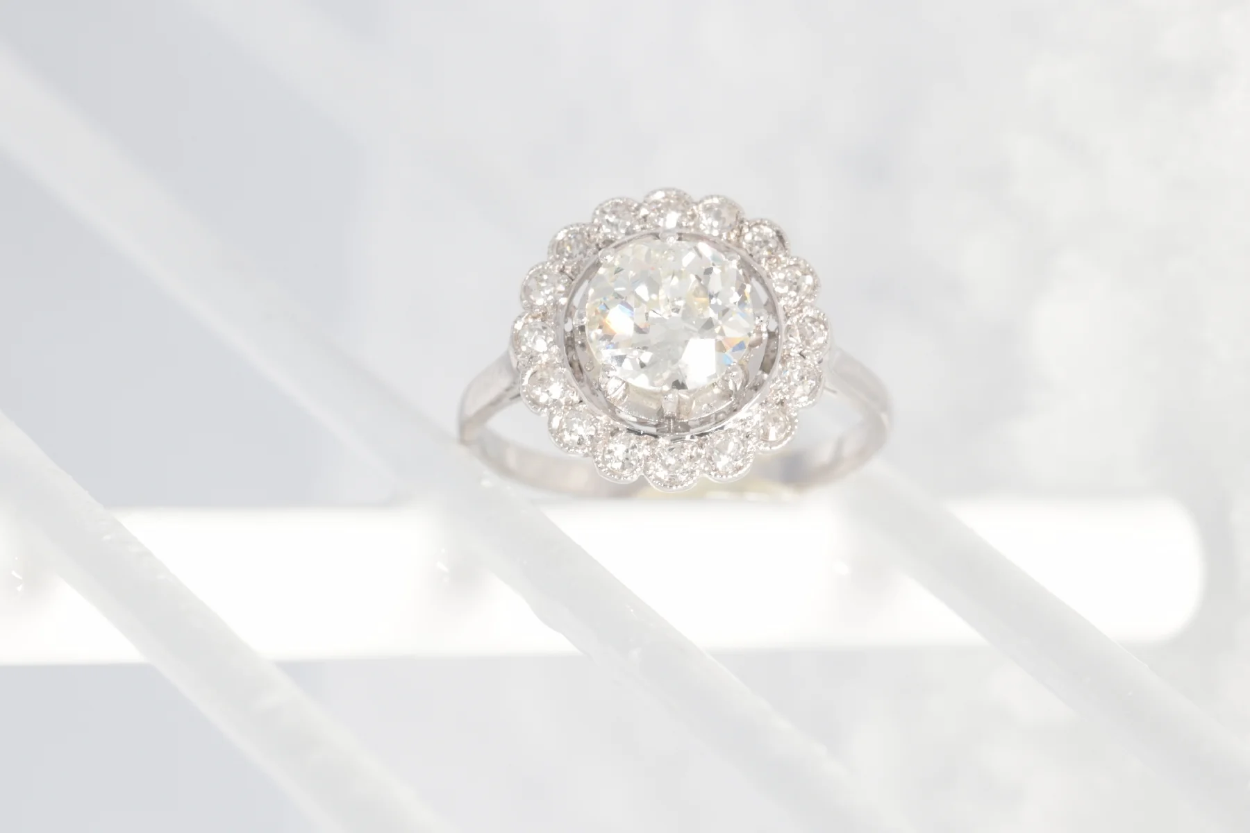 Liens eternal: the decorative diamond ring from the 1920s  - Image 6