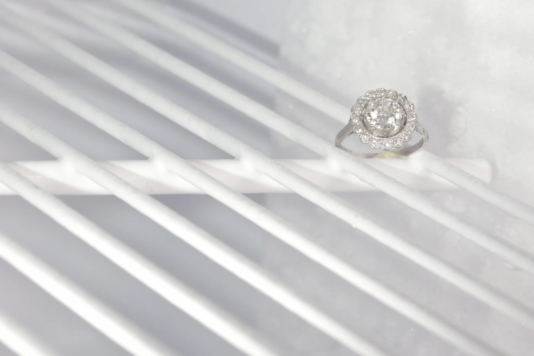 Liens eternal: the decorative diamond ring from the 1920s  - Image 8