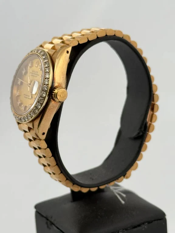 Rolex Oyster Perpetual women's watch in gold and diamonds  - Image 4