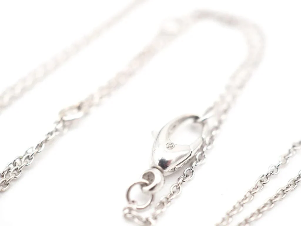 White gold necklace with diamond and topaz heart pendant - Image 3