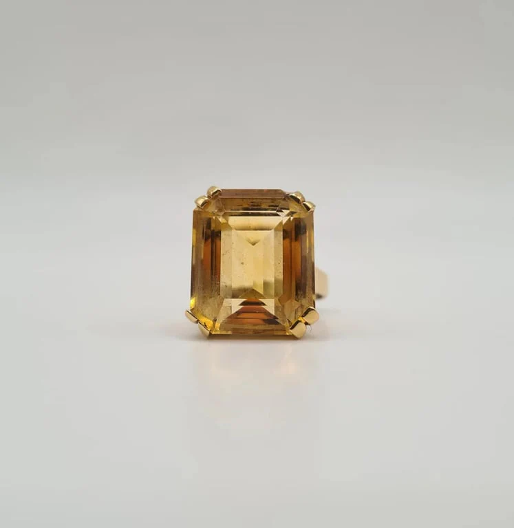 Yellow gold ring set with a citrine - Image 3