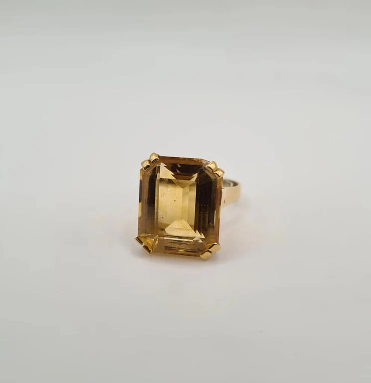 Yellow gold ring set with a citrine - Image 4