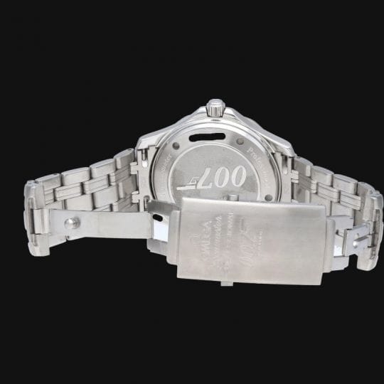 Omega Seamaster James Bond 007 Watch  - Image 10