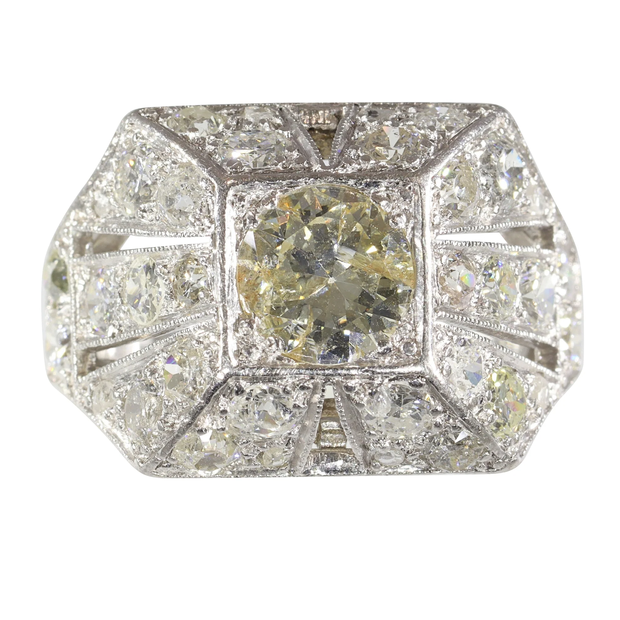 Meeting the precious stone: a Belgian diamond ring from 1930  - Image 8