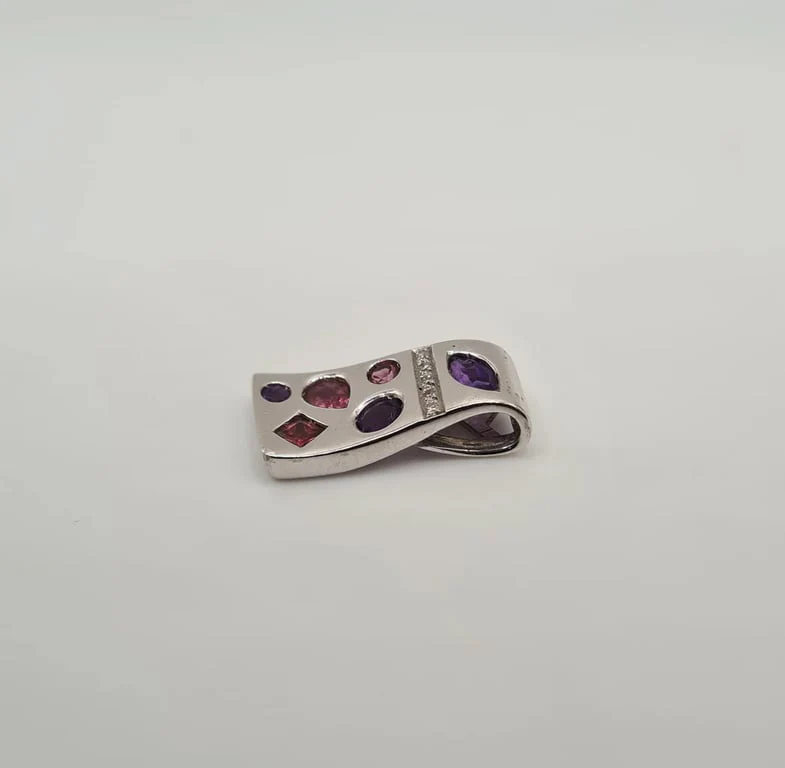 White gold pendant set with pink sapphire and amethyst - Image 4