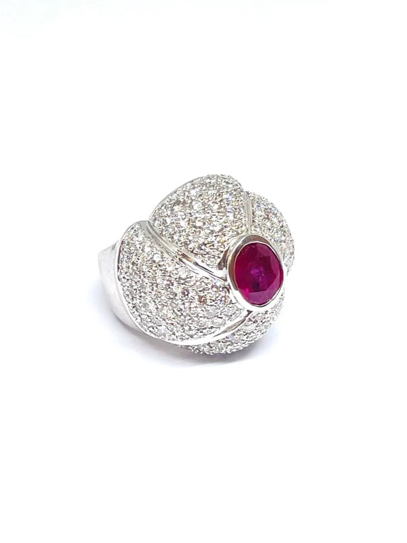 Prestige ring in white gold with links and rubies  - Image 4