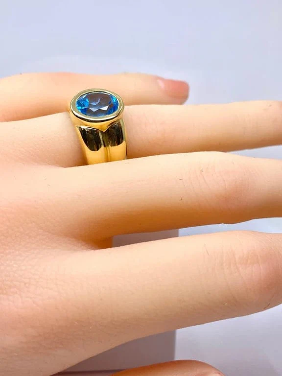 Yellow gold and blue topaz ring - Image 11
