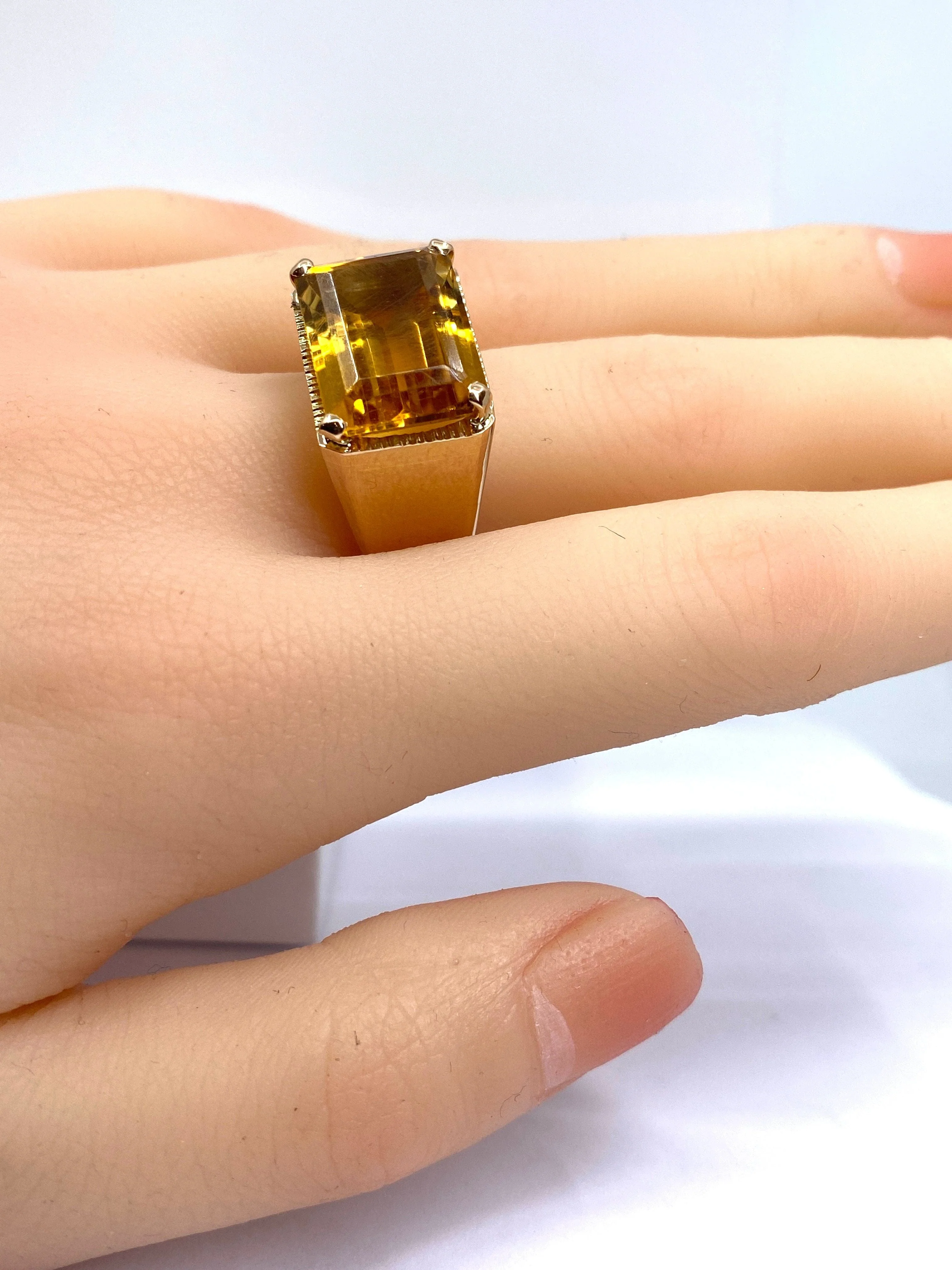 Yellow gold ring, yellow topaz - Image 13