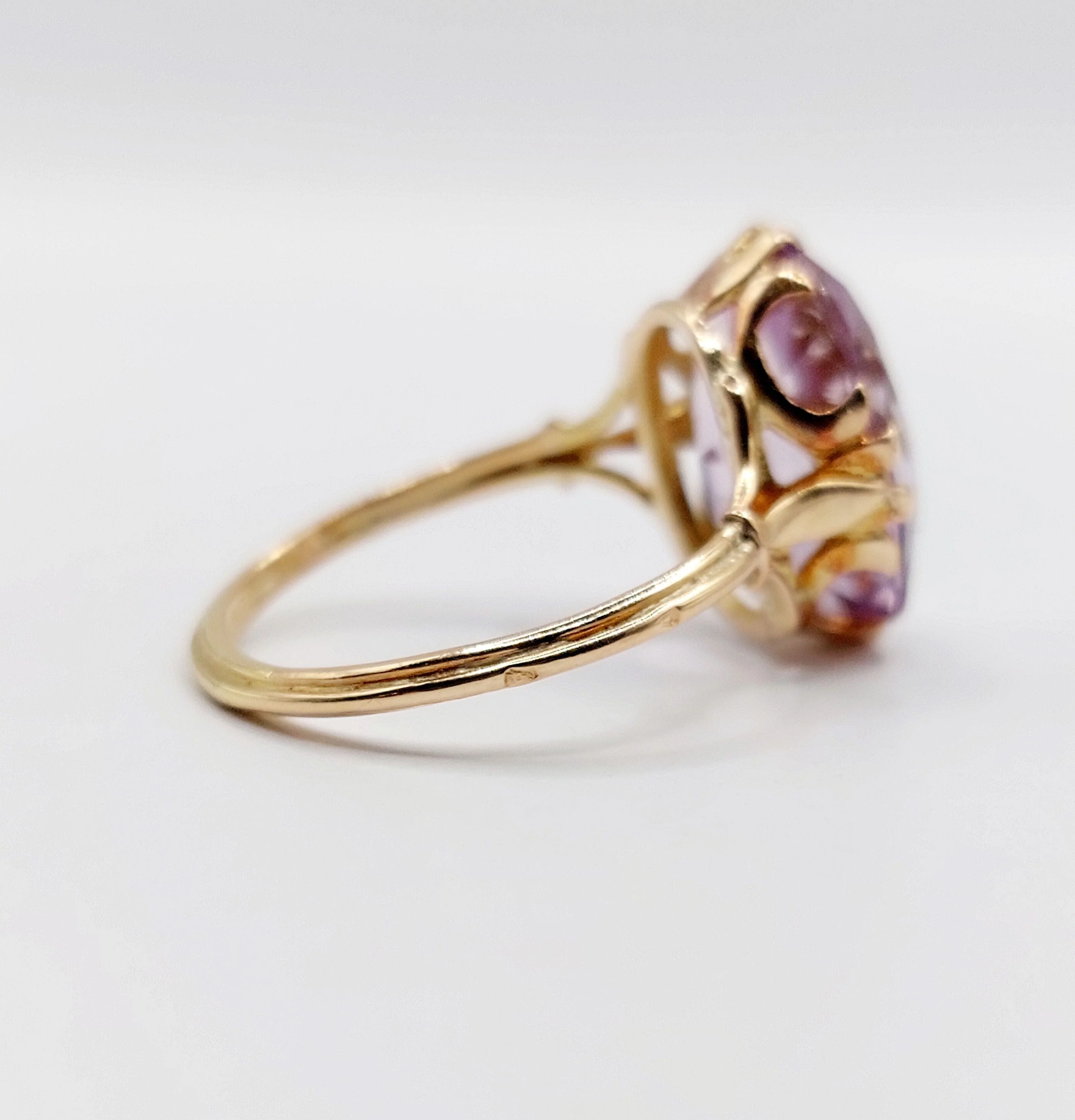 Rose gold amethyst cocktail ring (circa 1900)  - Image 9