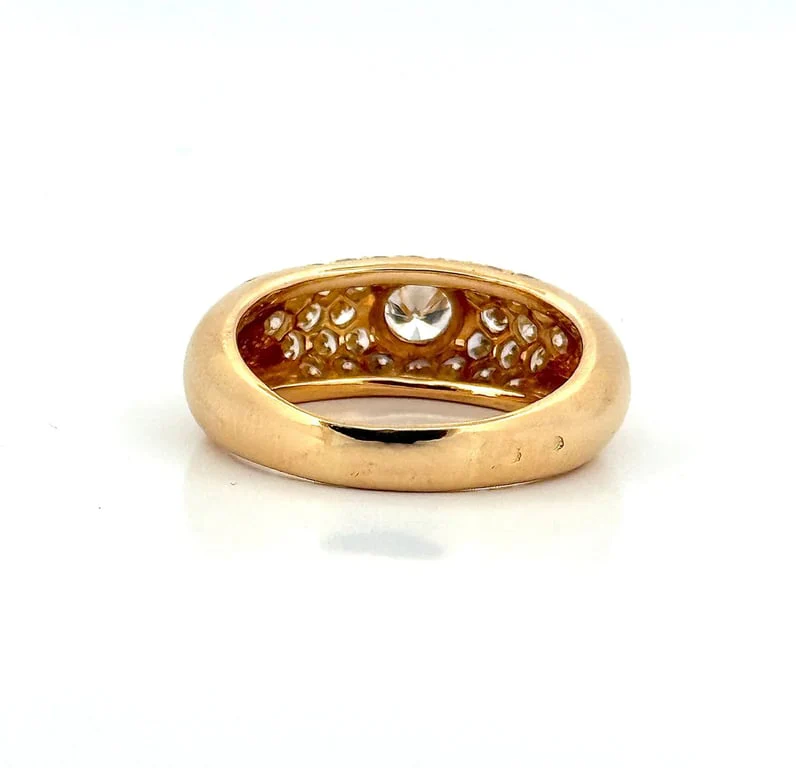 18-carat yellow gold band ring with diamonds  - Image 9