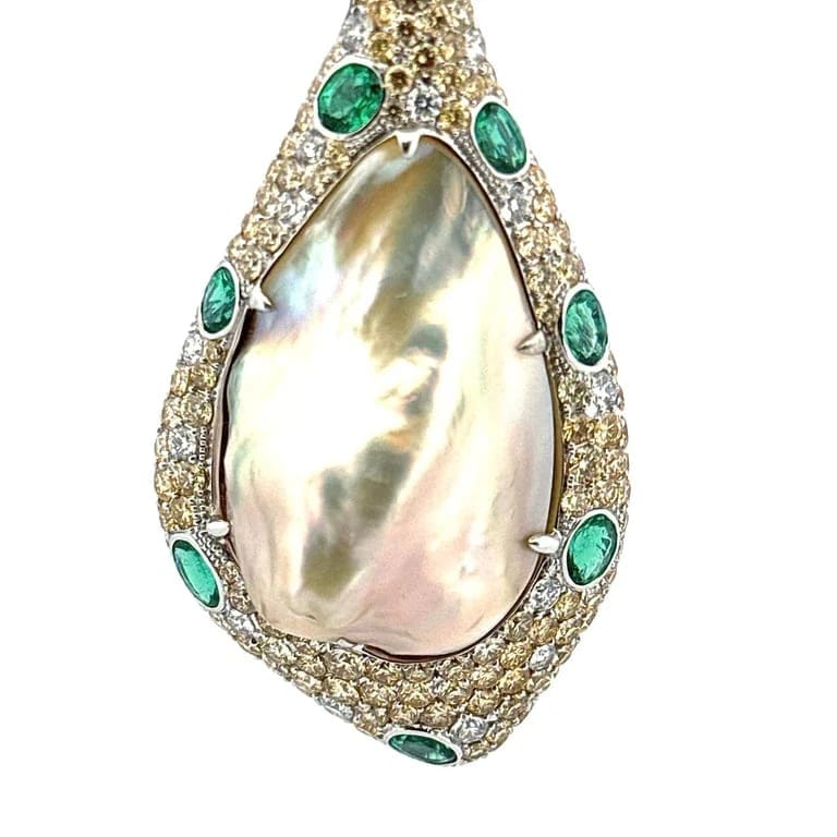 White gold necklace, Tahitian (Mabe) pearl, emerald and natural diamonds  - Image 10