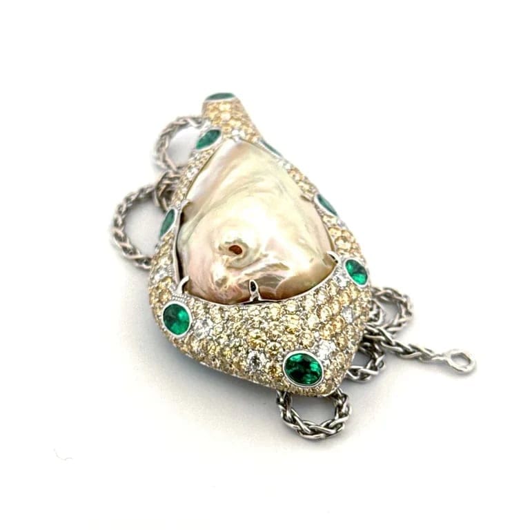 White gold necklace, Tahitian (Mabe) pearl, emerald and natural diamonds  - Image 7