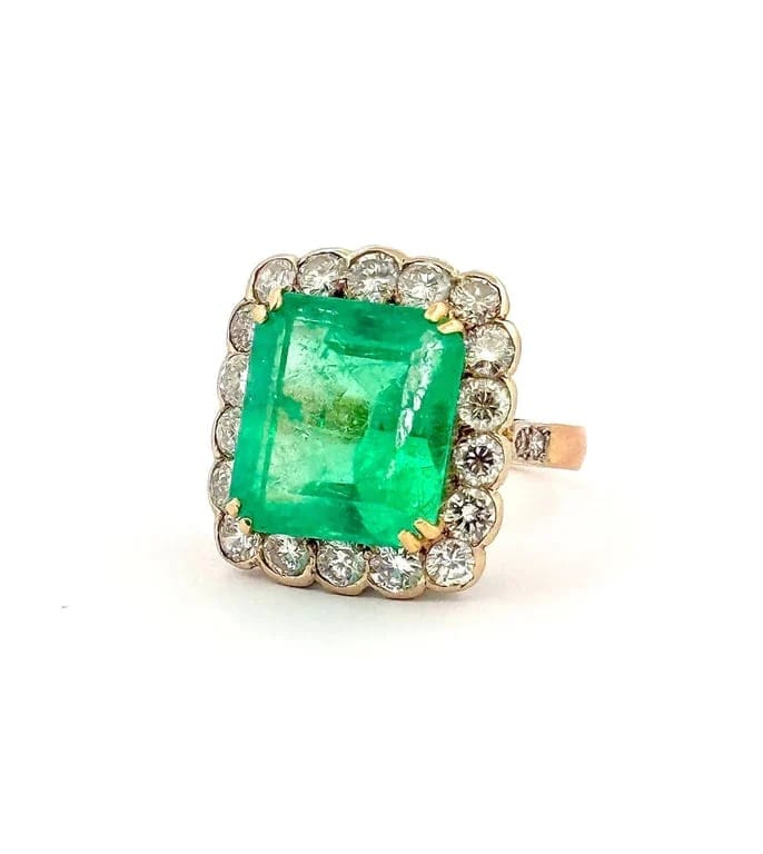 18-carat gold ring with emerald and diamonds  - Image 4