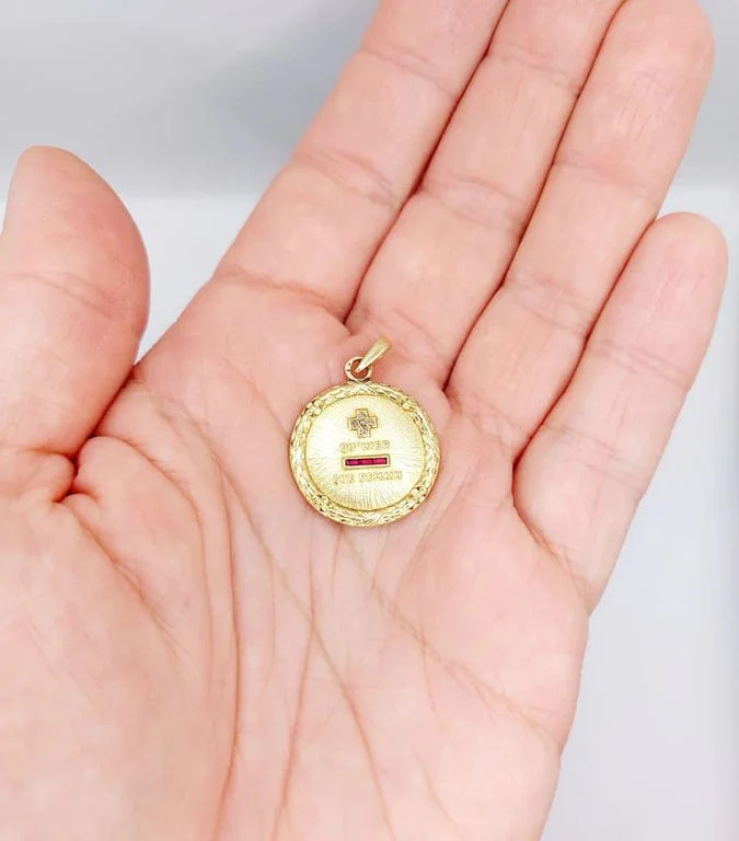 Augis - Love medal pendant 23 mm in 18k gold with diamond and ruby - Image 15