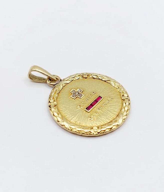 Augis - Love medal pendant 23 mm in 18k gold with diamond and ruby - Image 4